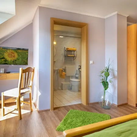 Goldener Pfropfenzieher Otel 3*