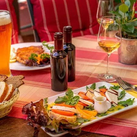 Goldener Pfropfenzieher Hotel